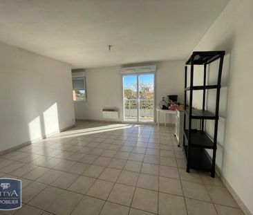 Location Appartement 2 pièces 45m² ST GILLES 30800 - Photo 1