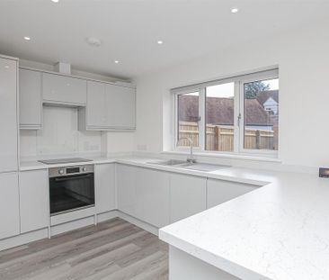 3 bedroom semi-detached house to rent - Photo 1