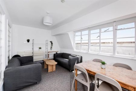 3 bedroom flat to rent - Photo 3