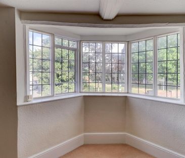 Market Hill, Southam - Photo 5