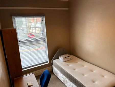 1 bedroom semi-detached house to rent - Photo 5