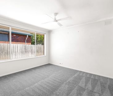 $650 per week / $2824 per cal month - Photo 5