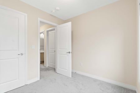 For Lease - 585 Colborne Street Unit# 109, Brantford, Ontario - Photo 2