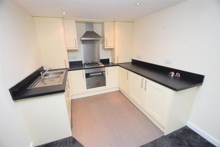 2 bedroom apartment to rent - Photo 2