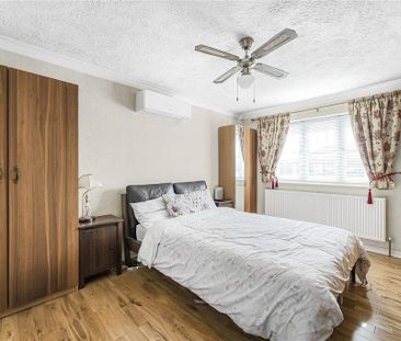 4 bedroom detached house to rent - Photo 6