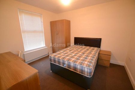 5 bedroom terraced house to rent - Photo 2