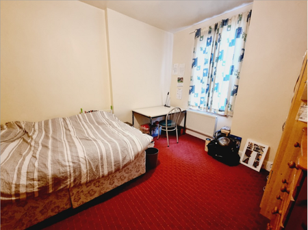4 Bed Student Accommodation - Photo 4