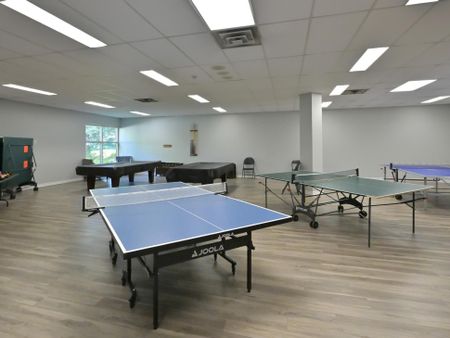 For Lease - 30 Harding Boulevard Unit# 810, Richmond Hill, Ontario - Photo 4