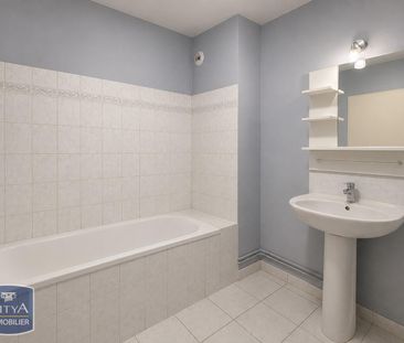 Location Appartement 3 pièces 75m² CHARNAY LES MACON 71850 - Photo 4