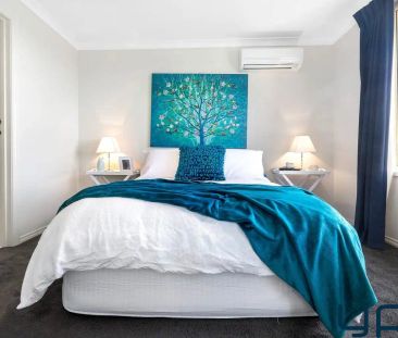 “A Perfect Blend of Space, Style & Location !!” - Photo 2