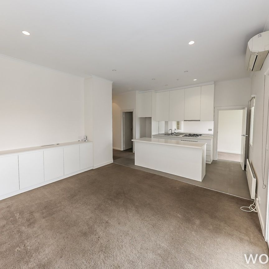 Modern &Spacious 2-Bedroom Apartment with Stunning Views! - Photo 1