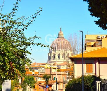 Via di Monte del Gallo, Roma, Lazio 00165 - Photo 3