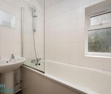 4 bedroom detached house to rent - Photo 2