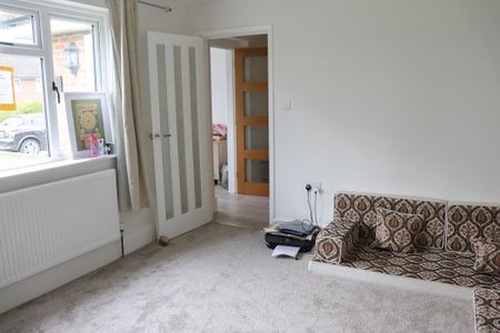 3 bedroom end of terrace house to rent - Photo 5