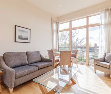 Five Mile Drive Oxford OX2 - Photo 1