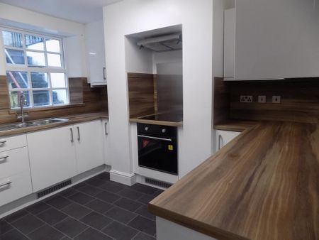 5 bedroom terraced house to rent - Photo 5