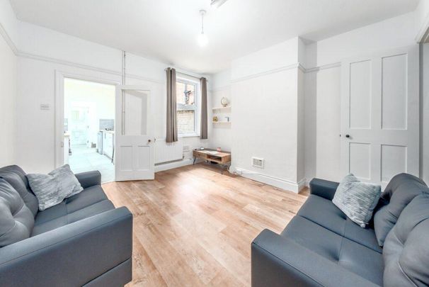 3 bedroom terraced house to rent - Photo 1