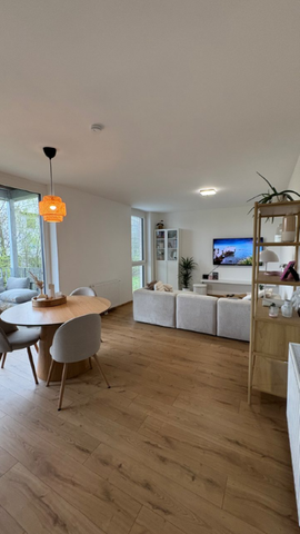 NEUBAU - 2‑Zimmer‑Wohnung mit Balkon, Küche und Schrankraum - Photo 2