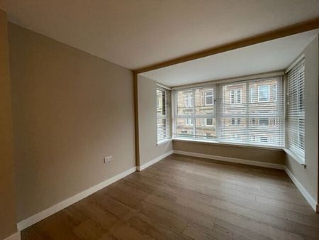 102 Finlay Drive, Dennistoun, G31 2QX - Photo 2