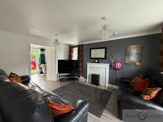 4 bedroom detached house to rent - Photo 1