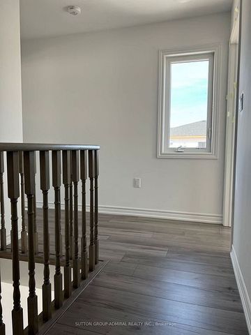 For Lease - 12 PUMPKIN CORNER Crescent, Barrie, Ontario - Photo 3