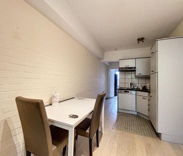 Appartement te huur in Tournai voor € 510 met 1 slaapkamer - Photo 2