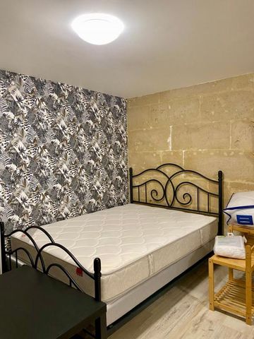 Location Appartement 1 pièce Meublé 24m² NIORT 79000 - Photo 2