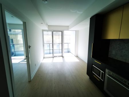 For Lease - 85 Wood Street Unit# 609, Toronto, Ontario - Photo 4