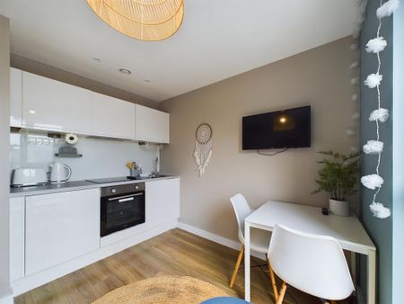 Studio to rent - Photo 4