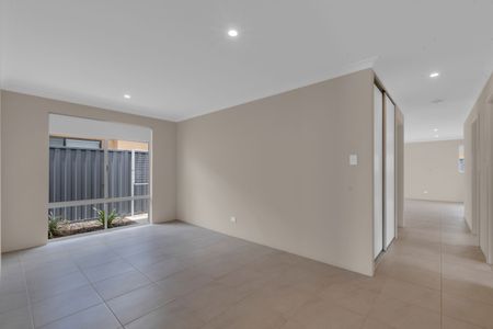 Four Bedroom Home in Baldivis - Photo 5