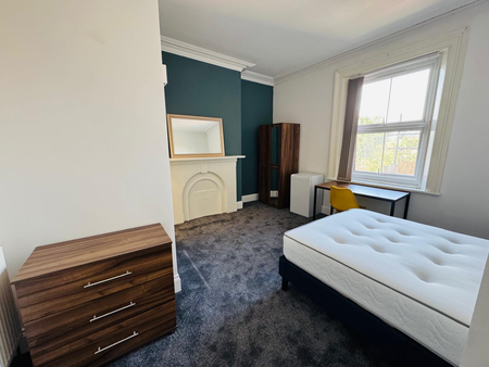 Hunters Lane 16 - Photo 2