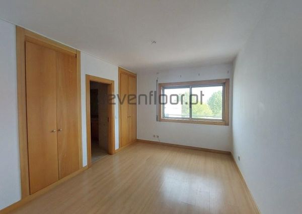 Apartamento T2+1 em Porto