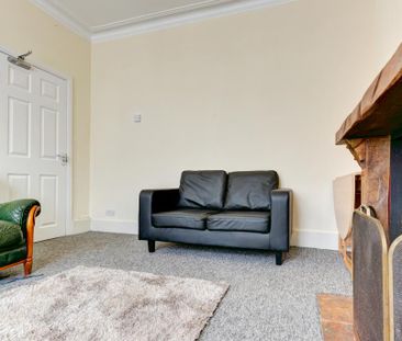 6 bedroom house to rent - Photo 1