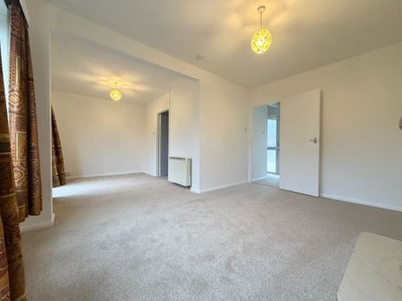 Redland Close, Gloucester - Photo 2