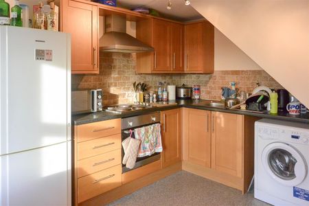 Flat 25, Headingoley Rise Welton Road, Hyde Park, Leeds, LS6 1EE - Photo 5