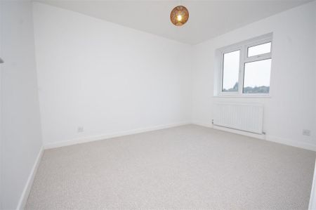 2 bedroom maisonette to rent - Photo 2