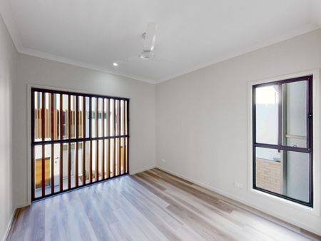 Central Townhouse - Photo 3