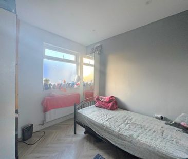 2 bed Maisonette for Rent - Photo 2