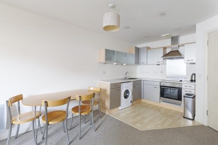 1 Bed Flat - Photo 4