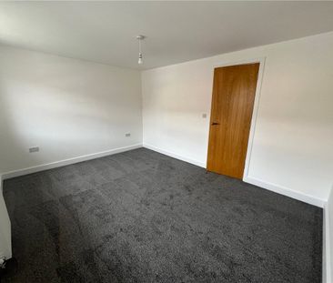 A well presented three bedroom terraced house offering spacious acc... - Photo 4