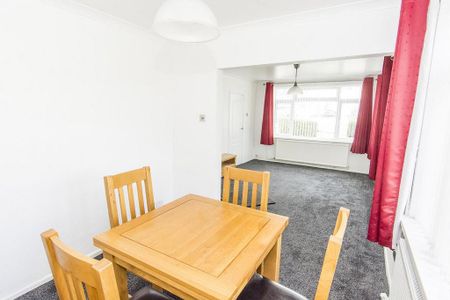 3 bedroom semi-detached house to rent - Photo 4