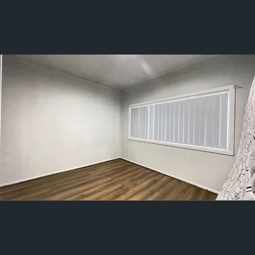 3 Bedroom family home - LIVERPOOL - Photo 1