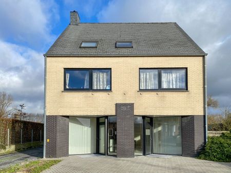 Ruim gelijkvloersappartement met 2 slaapkamers. - Photo 3