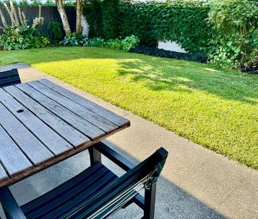 Chic 2BR one level unit Avenues Central Tauranga - Photo 4