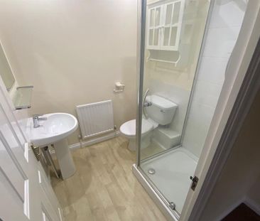 2 bedroom terraced house to rent - Photo 4