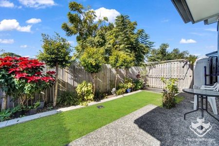 Beautifully designed 3-bedroom unit - Photo 4