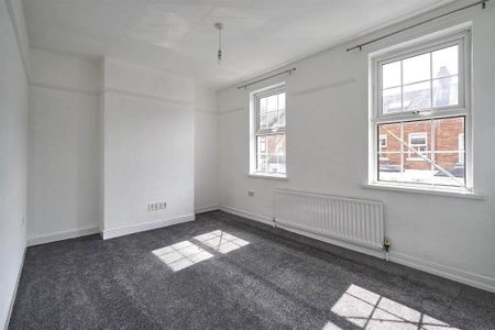 12 Trevor Street, Holywood, BT18 9NA - Photo 2