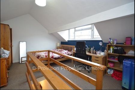 3 Bedroom Properties to Rent - Photo 2