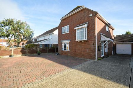 3 bedroom detached house to rent - Photo 5