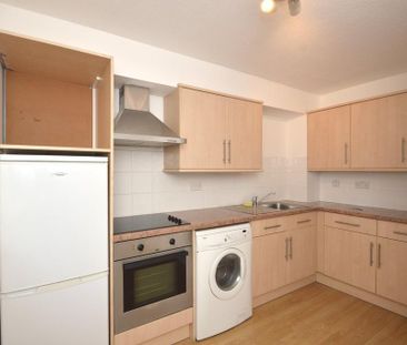 1 bedroom flat to rent - Photo 2